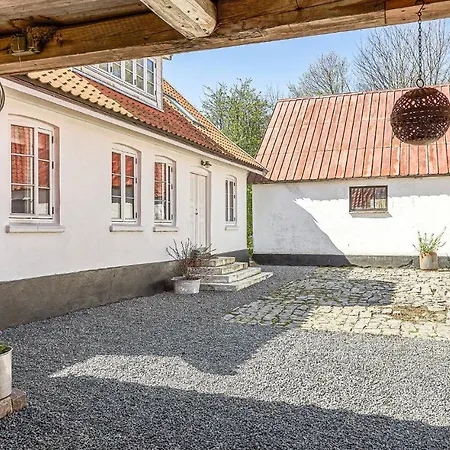 Beautiful In W/ 4 Bedrooms Сasa de vacaciones