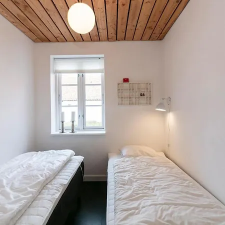 Сasa de vacaciones Beautiful In W/ 4 Bedrooms Allinge-Sandvig